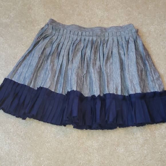 Janie and Jack pleated skirt - Picture 3 of 3